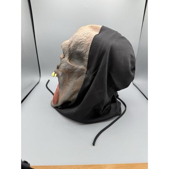 Vintage Creepy Skull Halloween Mask w/ Holographic Eyes & Tongue - Picture 4 of 8
